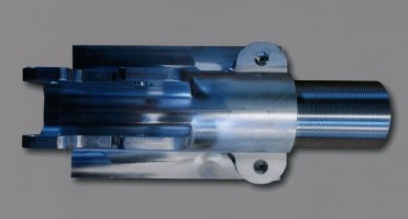Spezielle Stoßdämpfer-Halterungen aus Aluminium für zusätzliche Gewichtsersparnis